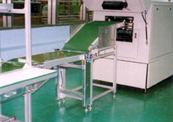 SOLDERING OUTLET CONVEYOR